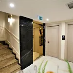 Otel Omma