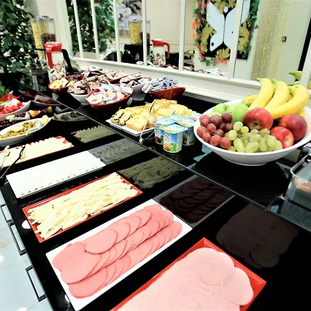 Omma 3*